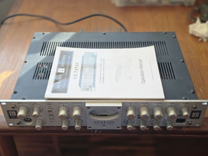 Avalon VT-737SP Tube Channel Strip Mic Preamp Opto Compressor EQ Thorough Tested