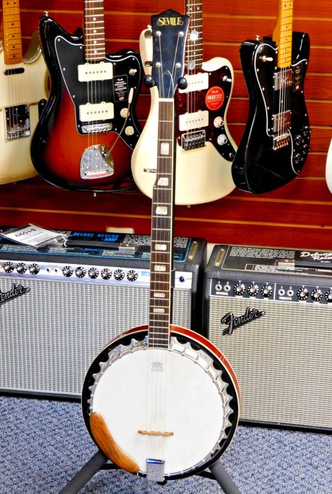 What Bluegrass Players Actually Check Before Buying a Resonator Banjo