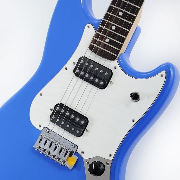 Fender Chilli Beans. Lily Cyclone Electric Guitar Brand NEW w/gig-bag