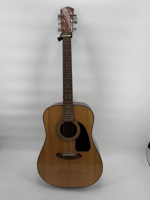 Fender DG-8S NAT Dreadnought Acoustic Guitar - Solid Top - With Gig Bag & Extras