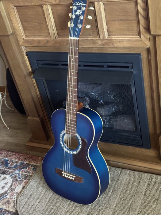 The Parlor Guitar Revival: Why Smaller Bodies Are Getting Expensive Again