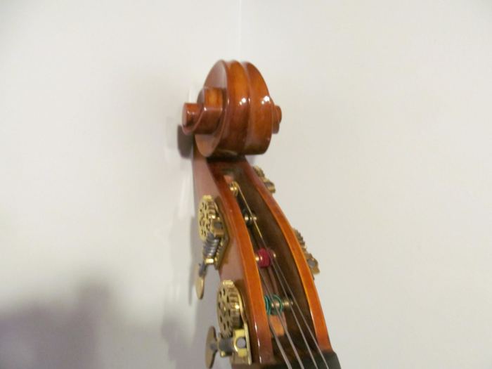 Performance 300 3/4 Upright Solid Wood Bass w/ Bow and Gig bag