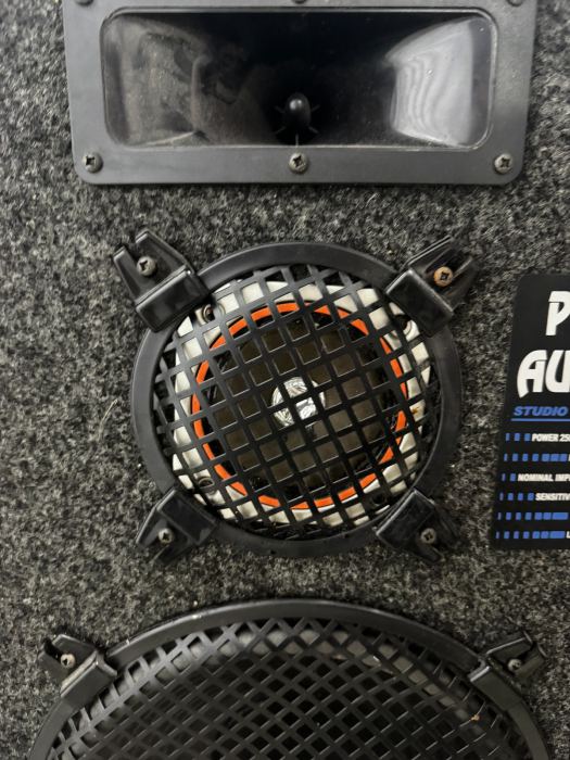 Pro Audio Studio Monitor Speakers Pair Carpeted 3-Way PA Loudspeakers 250W