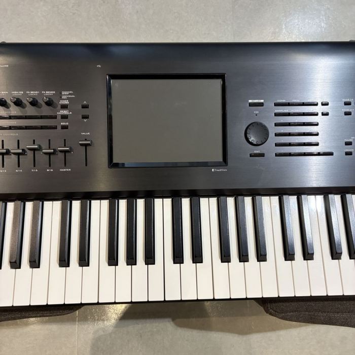 KORG Kronos X 73 RH3 Music Workstation Synthesizer Hard Case Tested from Japan