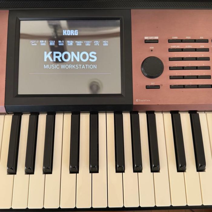 KORG KRONOS LS 88 keys Synthesizer Workstation