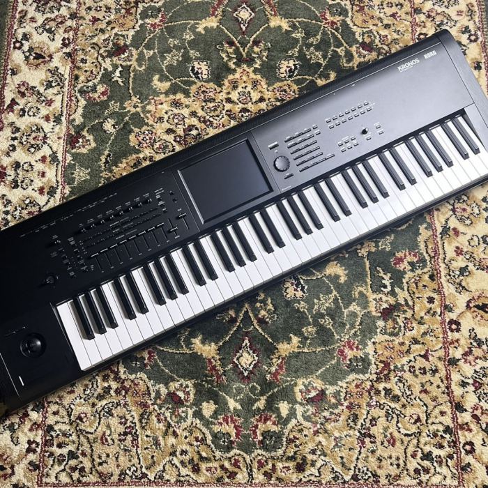 Korg Kronos 3 73 Music Workstation Keyboard