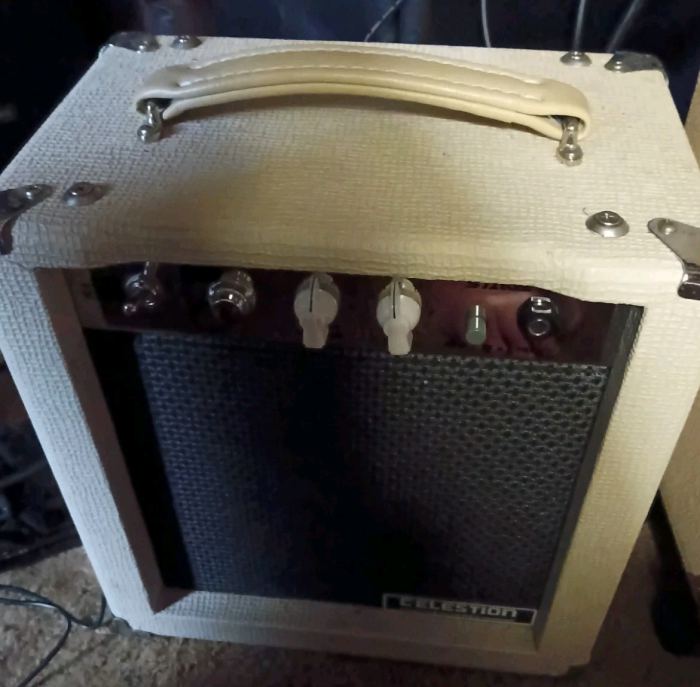 Monoprice SR 611705 All Tube Guitar Combo Amplifier 