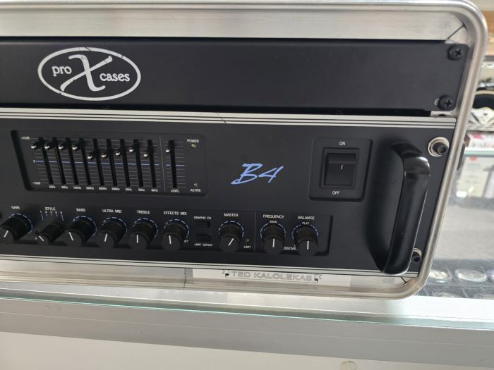 Vintage Ampeg B4 Bass Guitar Amplifier Rack Mount With Case.
