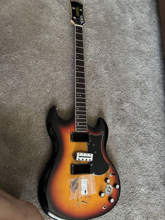 Univox Badazz Bass 1970s 4-String Right-Hand Electric Guitar, Made in Japan