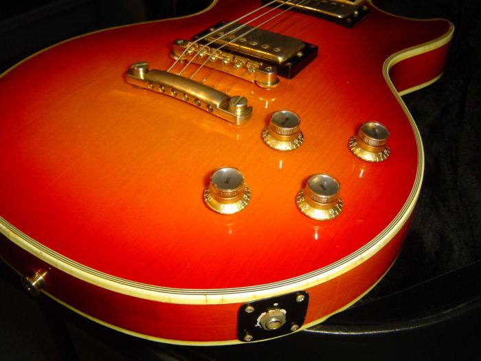 ARIA Electric Guitar Rare Vintage 1970's Made in Japan Les Paul Copy with Case