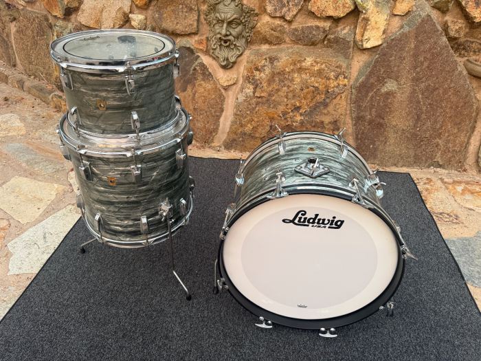Vintage Ludwig downbeat Sky Blue Pearl Drum set Kit 1965