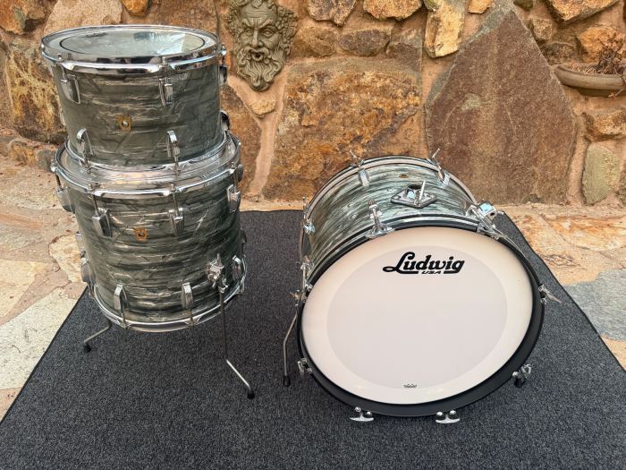 Vintage Ludwig downbeat Sky Blue Pearl Drum set Kit 1965