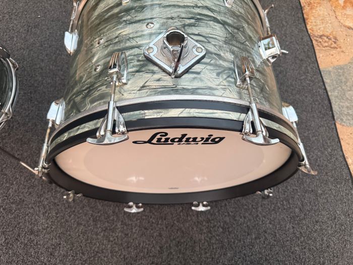 Vintage Ludwig downbeat Sky Blue Pearl Drum set Kit 1965