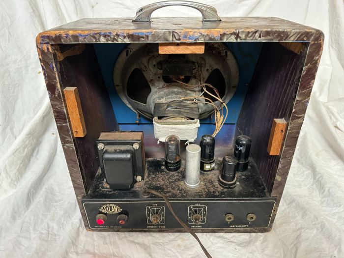 RARE VINTAGE LEILANI VACUUM TUBE AMP 6N6C (6V6) GUITAR TUBE AMPLIFIER