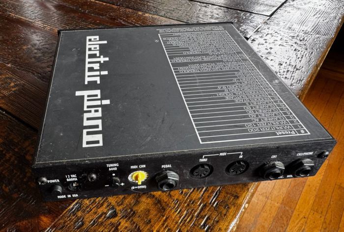Voce Electric Piano Vintage MIDI Sound Module Rhodes Wurlitzer – Parts/Repair