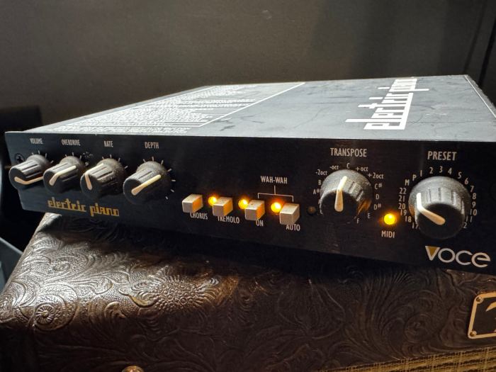 Voce Electric Piano Vintage MIDI Sound Module Rhodes Wurlitzer – Parts/Repair