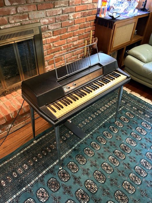 Super Nice Wurlitzer 200 A Electric Piano ~ CLEAN ~ Plug-n-Play  electronic EP