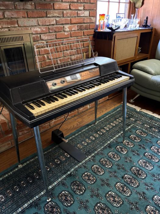 Super Nice Wurlitzer 200 A Electric Piano ~ CLEAN ~ Plug-n-Play  electronic EP