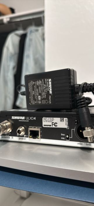 Shure ULXD4 Wireless system v50